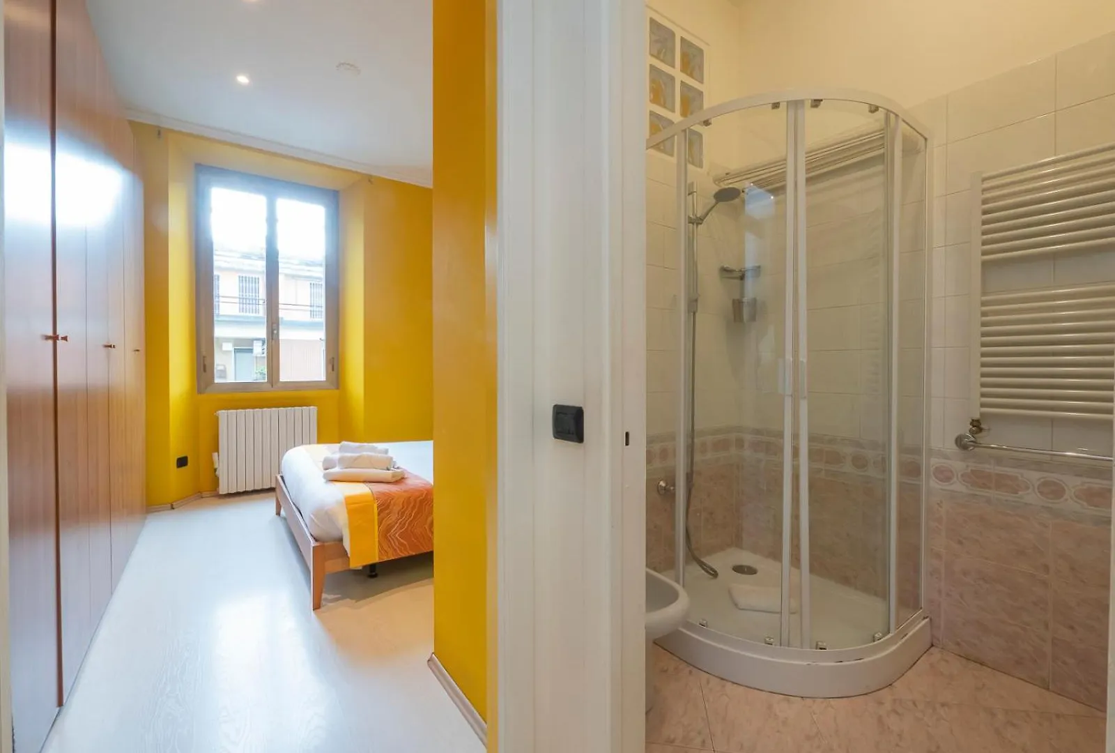 Xenia Apartments - Colorful Apartment In Fiera Area Milan