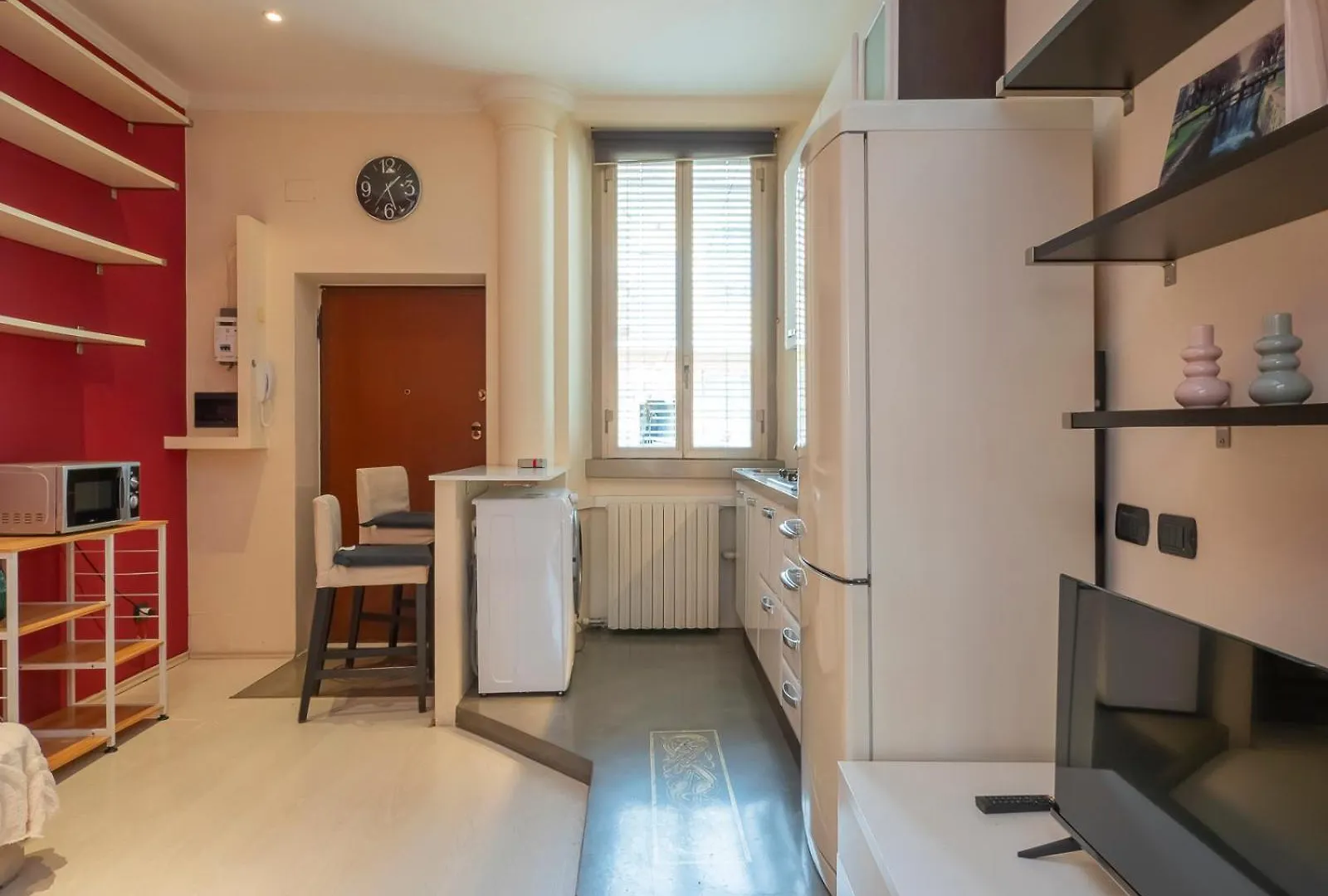 Xenia Apartments - Colorful Apartment In Fiera Area Milan